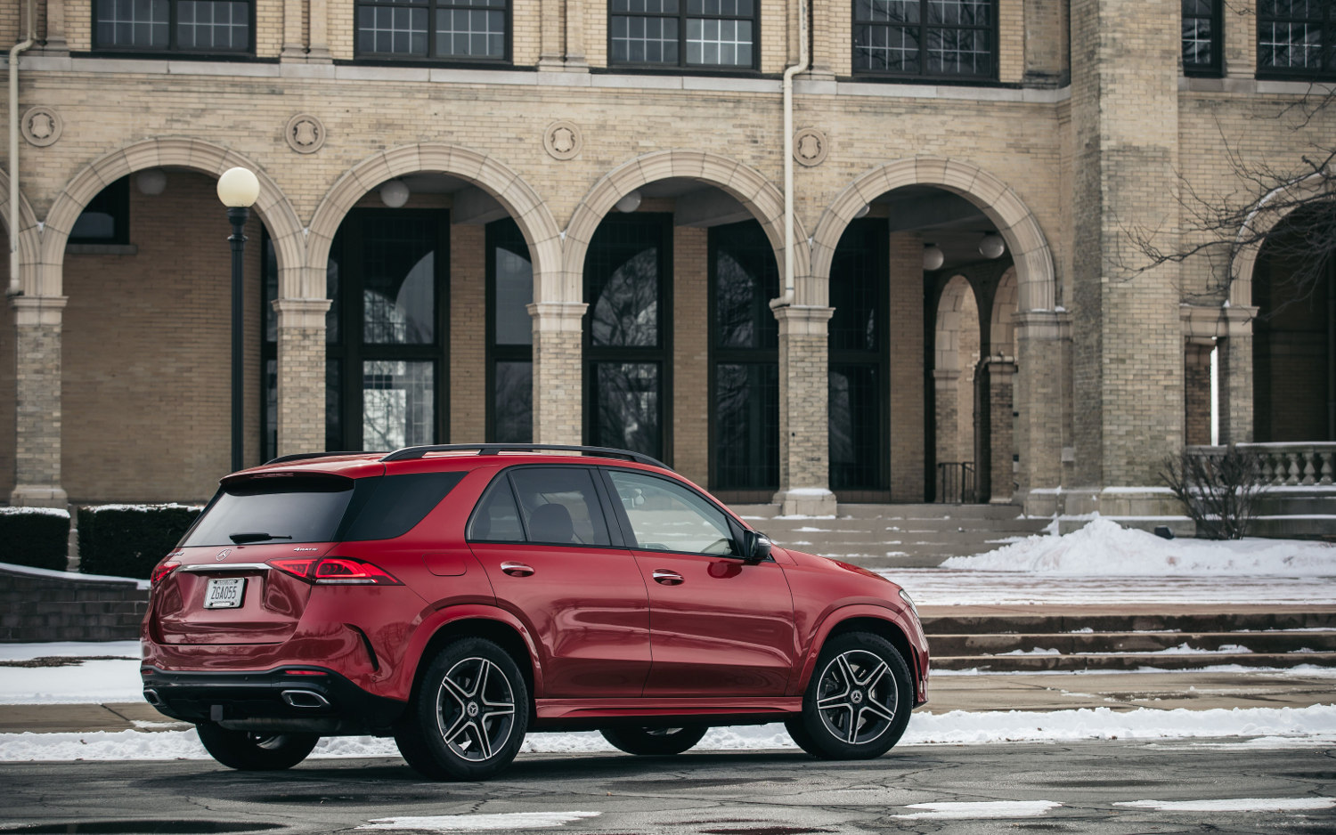 Comparison MercedesAMG GLS 63 2021 vs MercedesBenz GLEClass